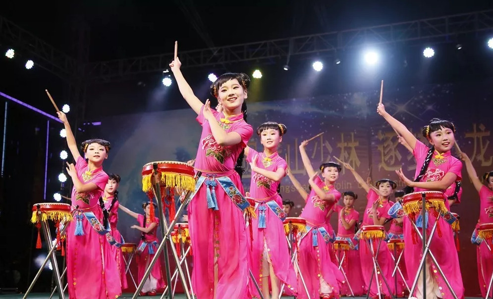 嵩山舞影动天地：小龙武校融武于舞，竞展刚柔并济的青春风华