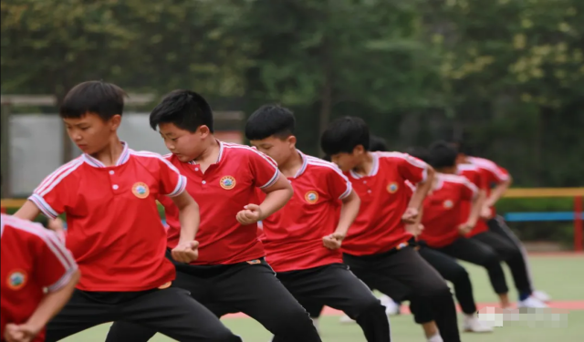 嵩山少林小龙武校:让每个孩子都能文武双全 嵩山少林小龙武校:让每个孩子都能文武双全
